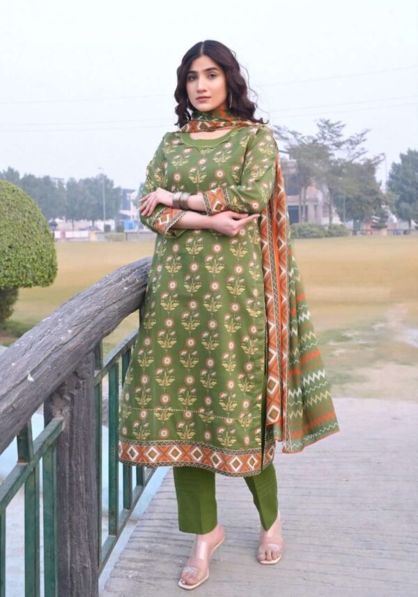 Floral by Pretty Robe 3-PC Lawn Unstitched Collection